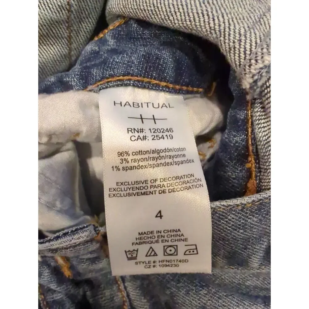 Habitual cuffed sleeves